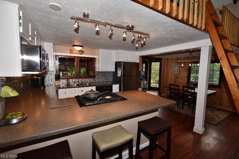 Lakewood Dr Ne, Mineral City, OH 44656