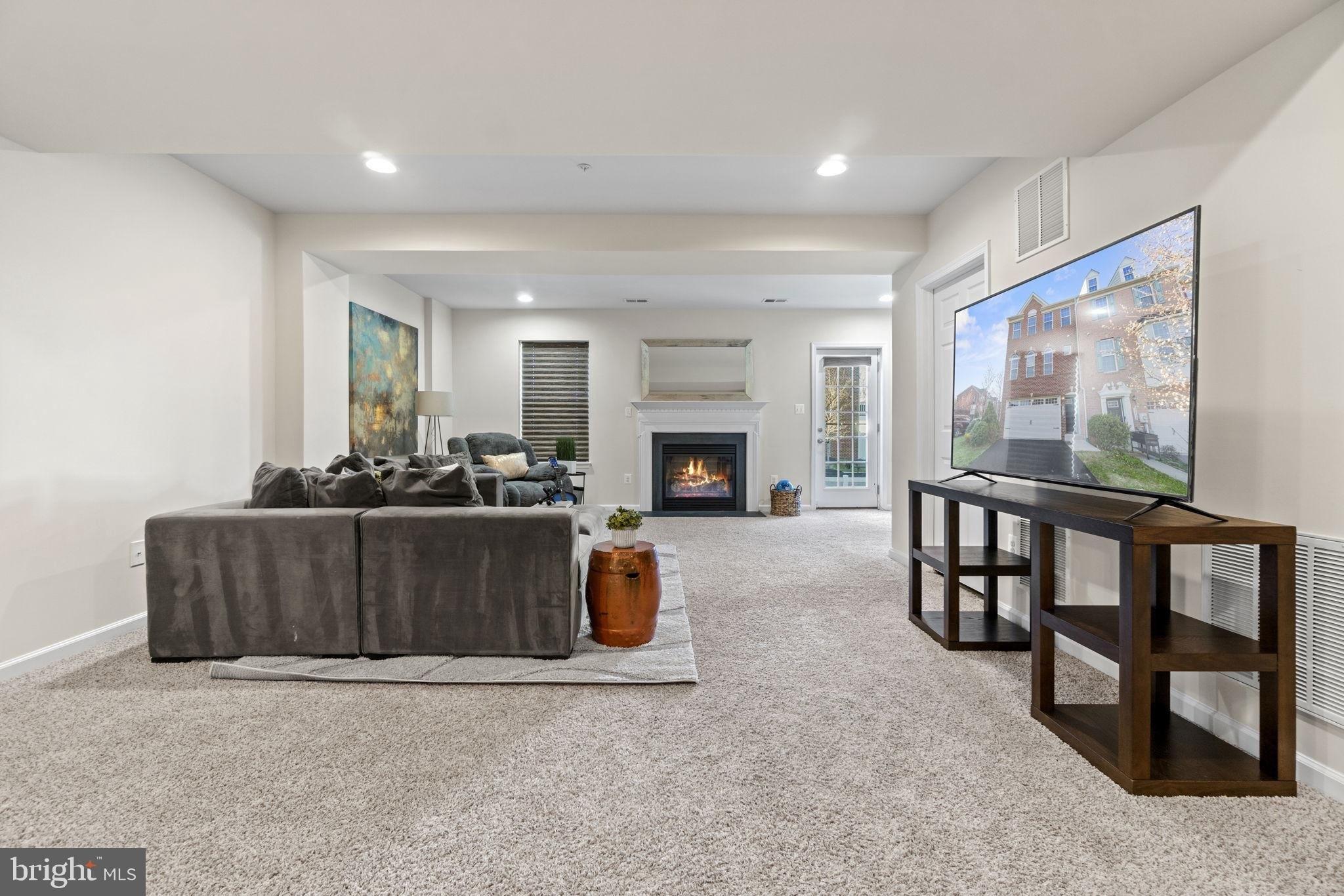Careysbrook Ct, Waldorf, MD 20601