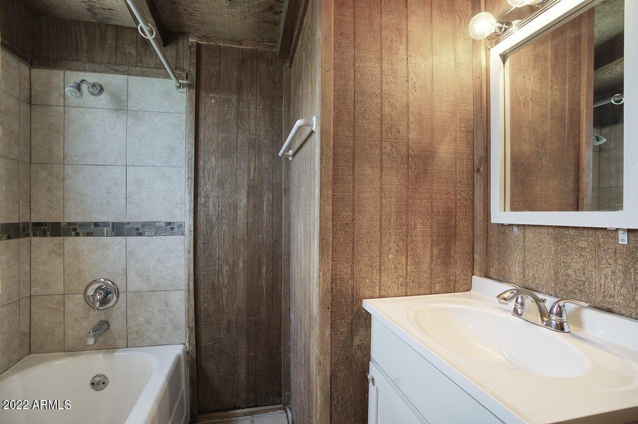 W Edgemont Ave, Phoenix, AZ 85003