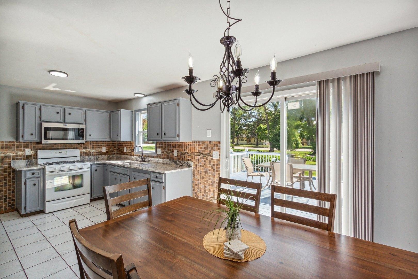 Wedgewood Ln, Belvidere, IL 61008