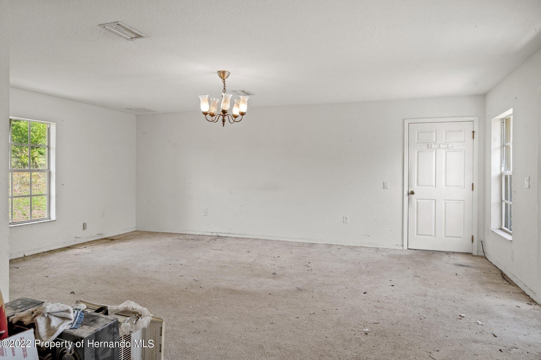 E Oak Forest St, Floral City, FL 34436