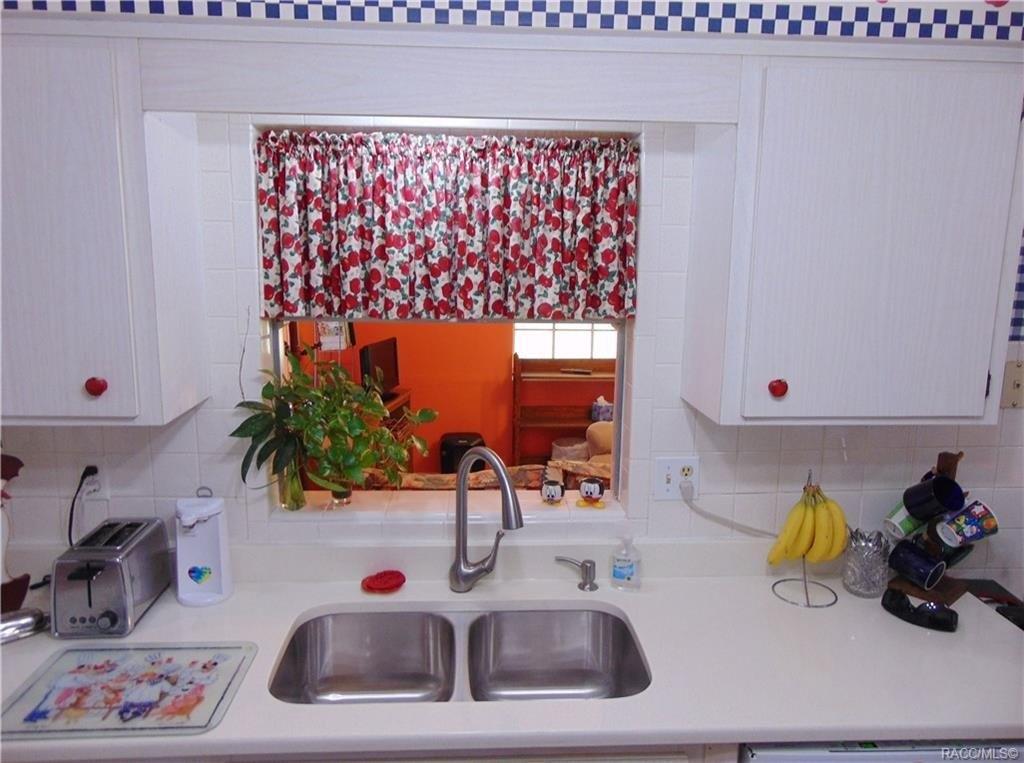 N Davis St, Beverly Hills, FL 34465