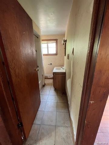 E Frank St, Fowlerville, MI 48836