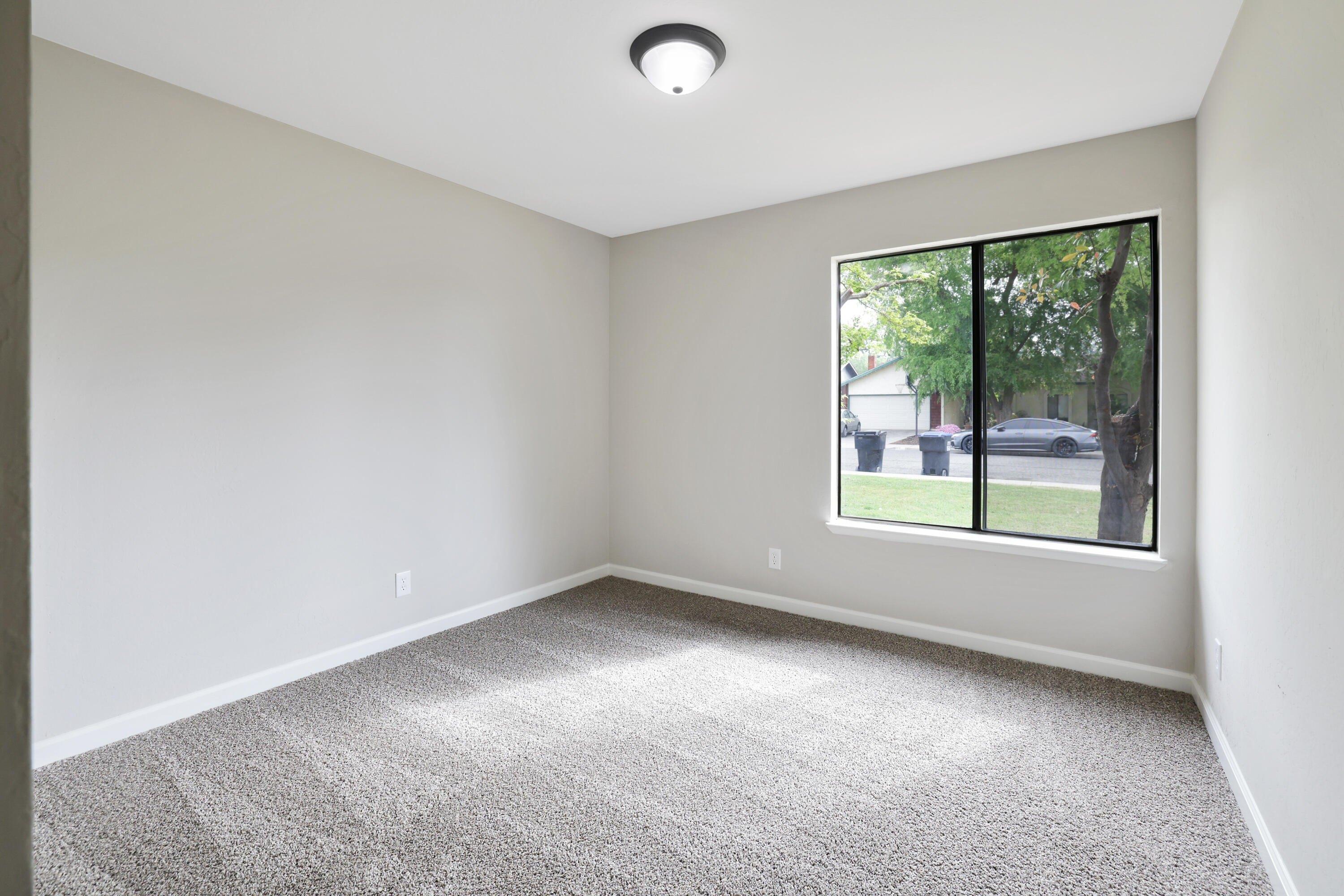N Edison Ct, Visalia, CA 93292