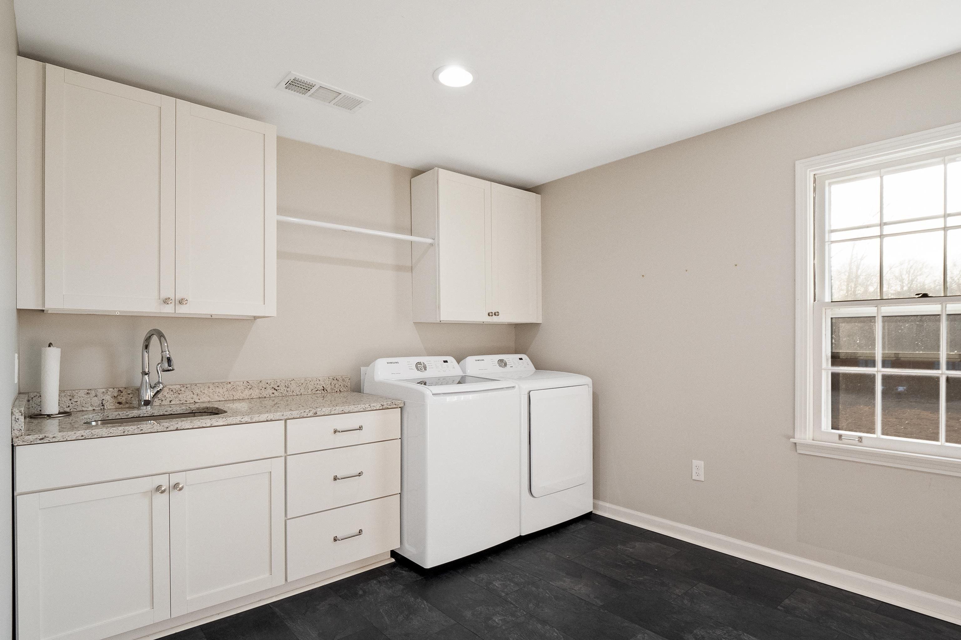 Sherman Oaks Dr, Germantown, TN 38139