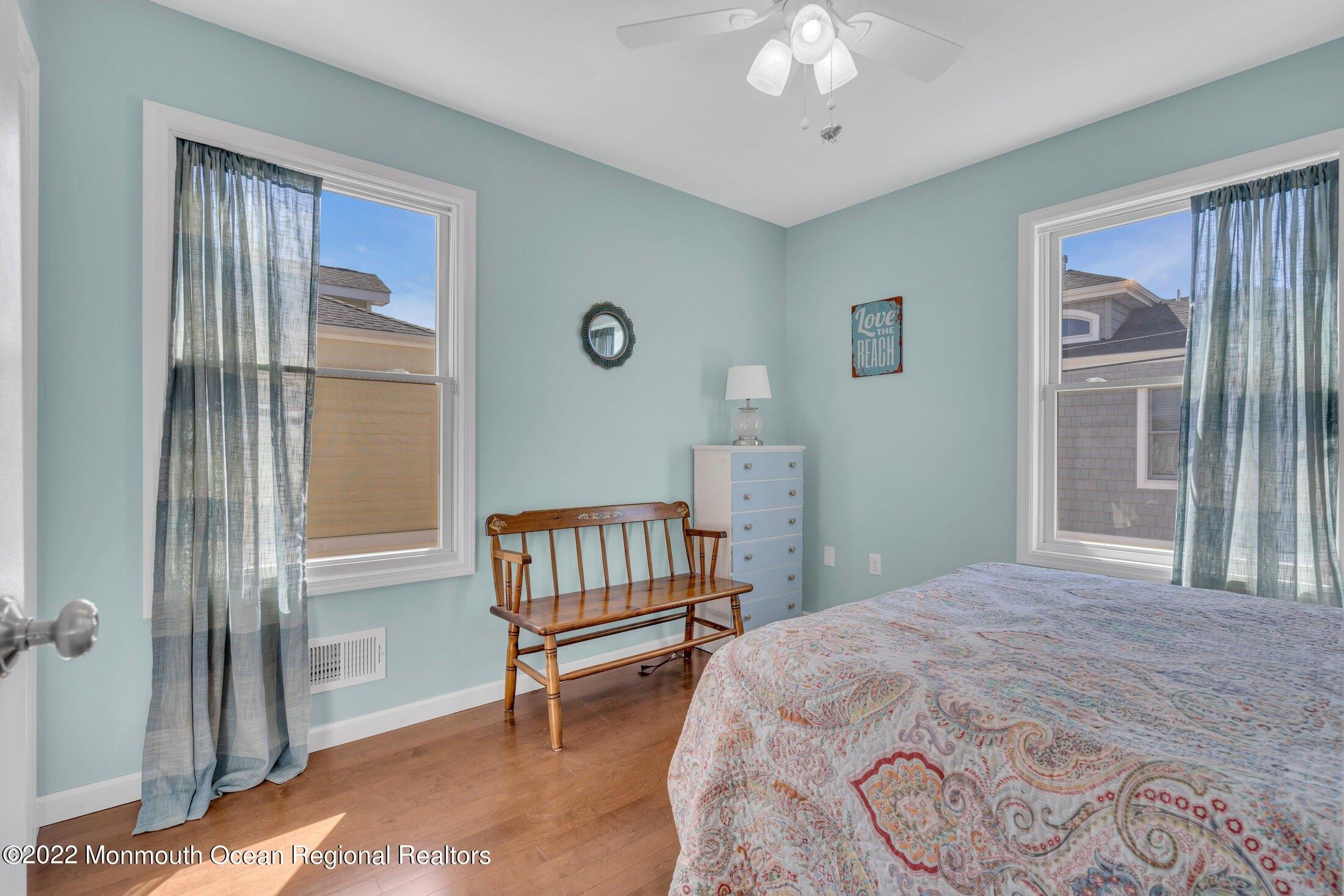 Teal Ln, Lavallette, NJ 08735