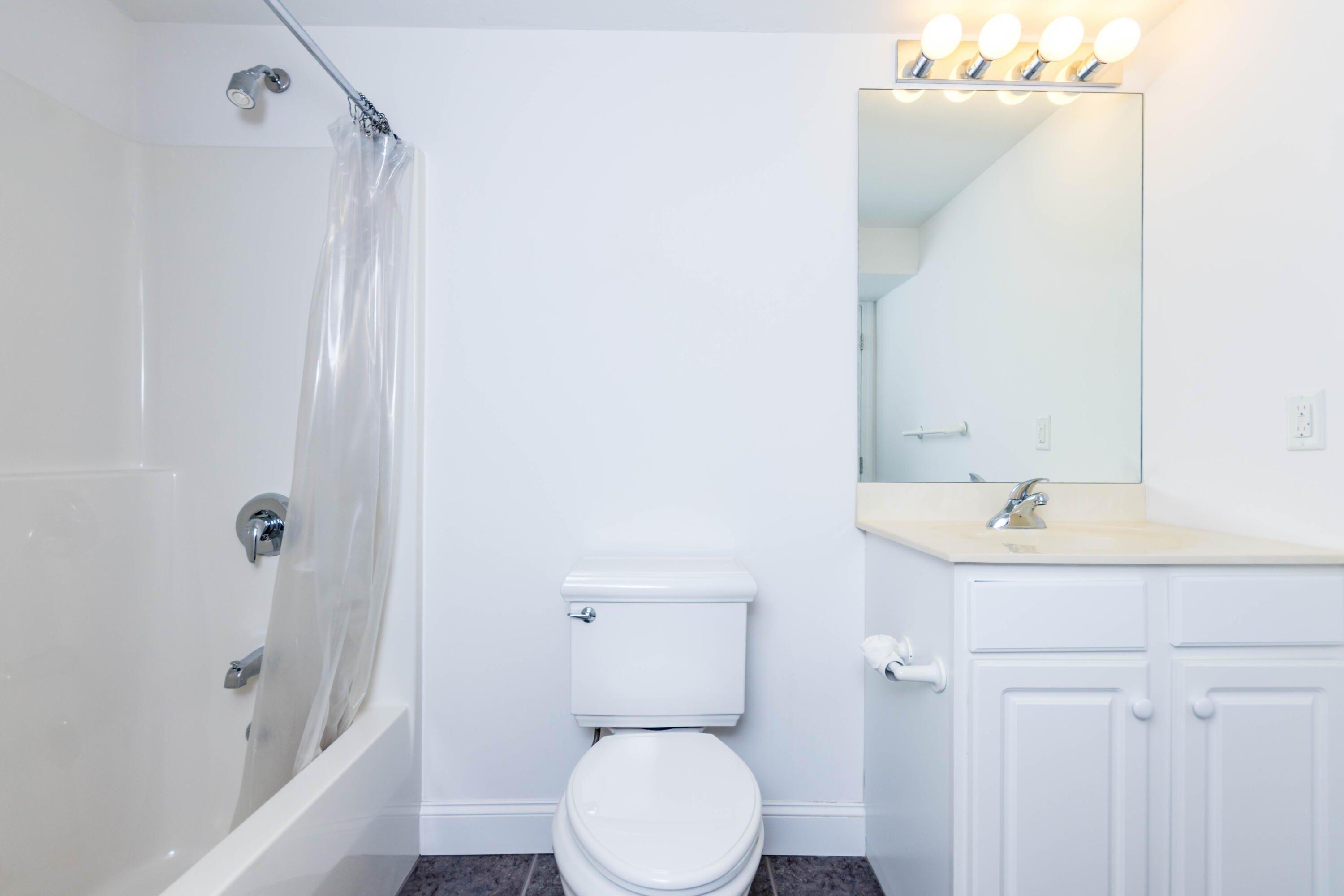 Hollyhock Knoll Ct, Buzzards Bay, MA 02532