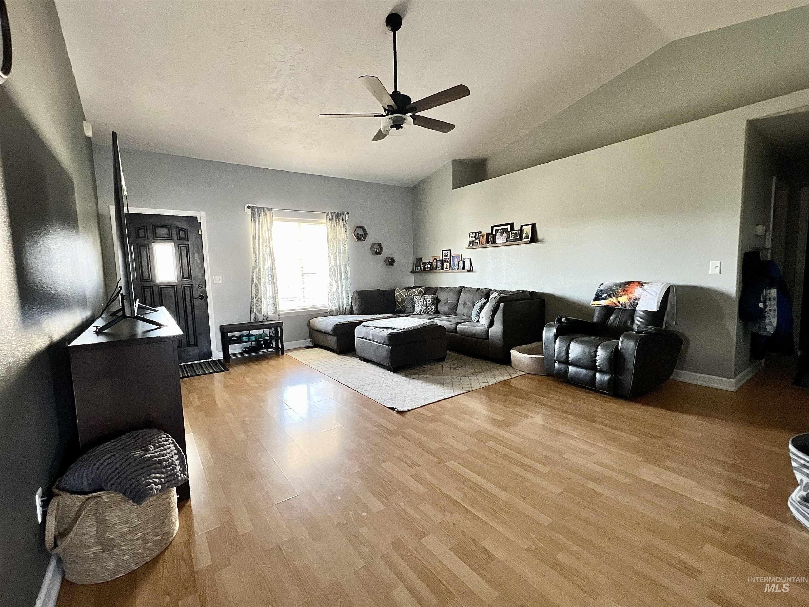 Peregrine Dr, Mountain Home, ID 83647