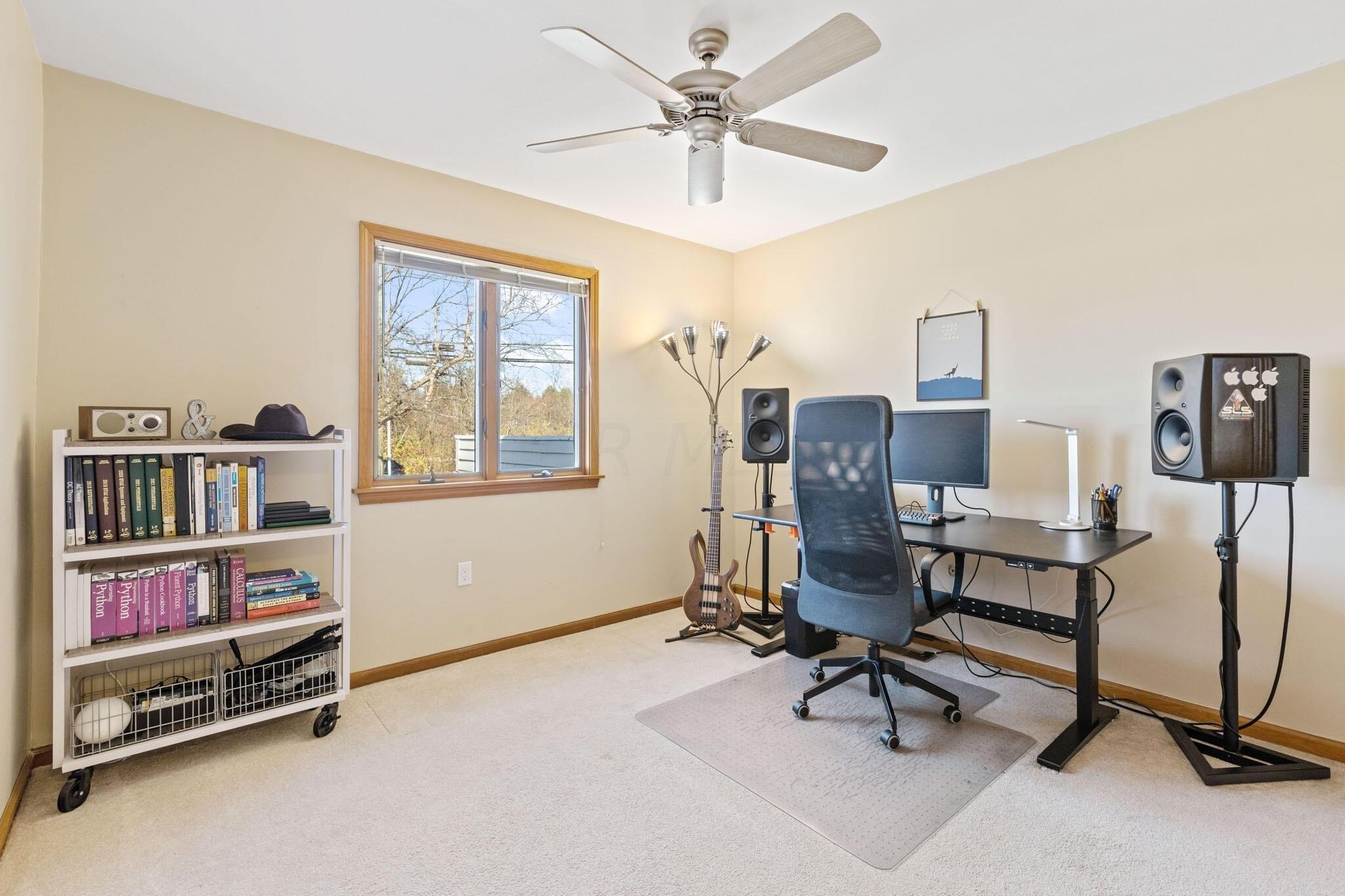 Blendon Pond Dr, Westerville, OH 43081