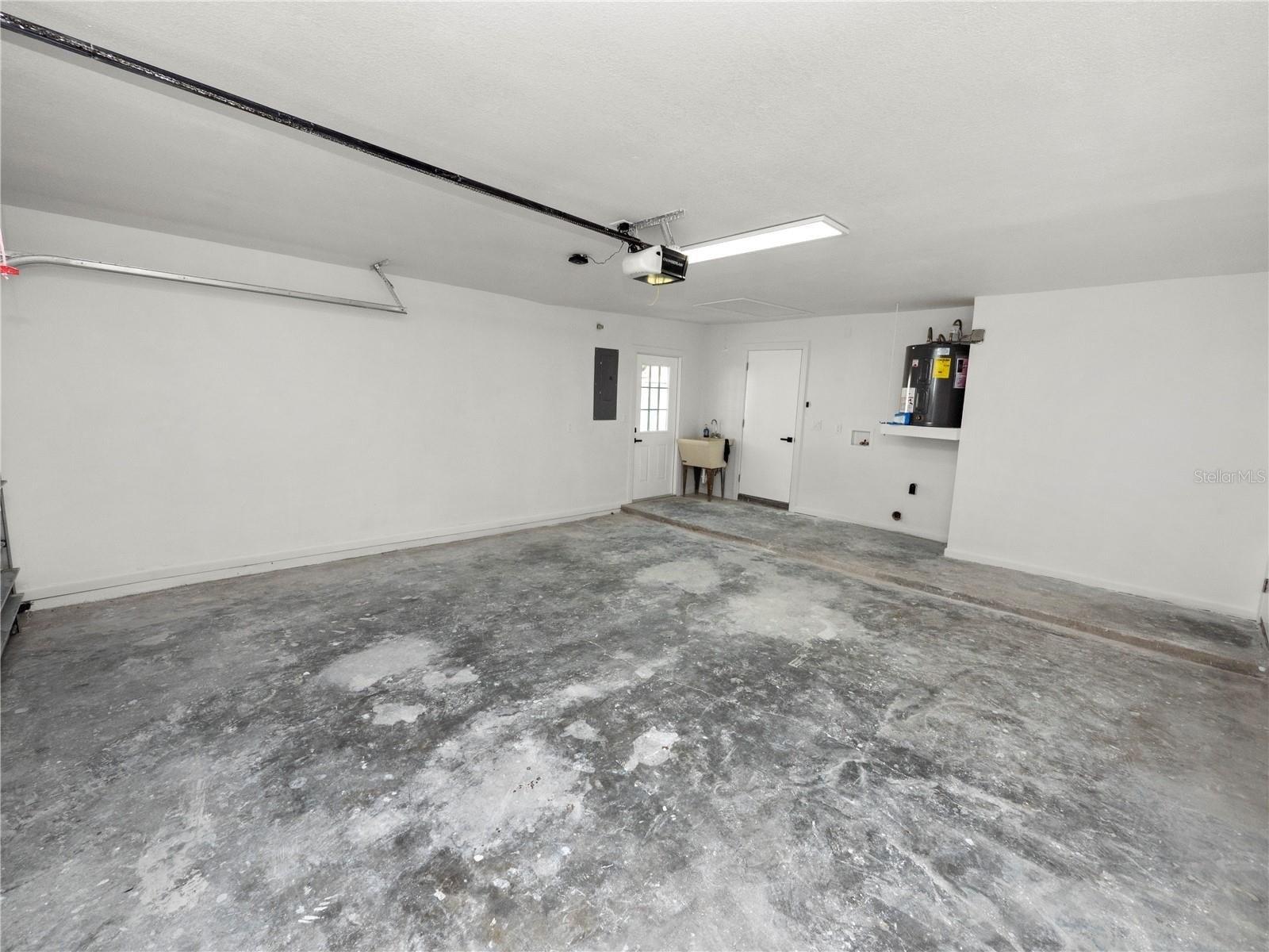 Carleton St, Lakeland, FL 33803