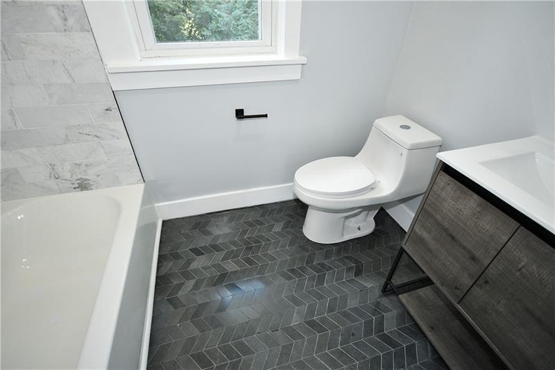 Queenston St, Pittsburgh, PA 15210
