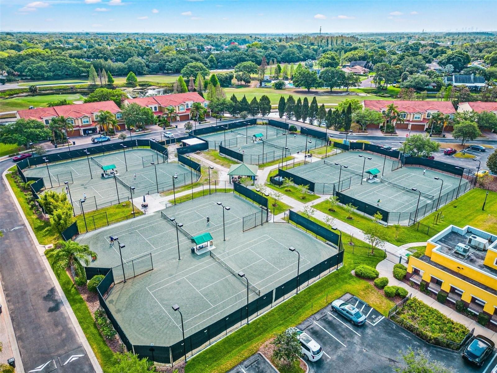 Village Glen Cir, Tampa, FL 33618