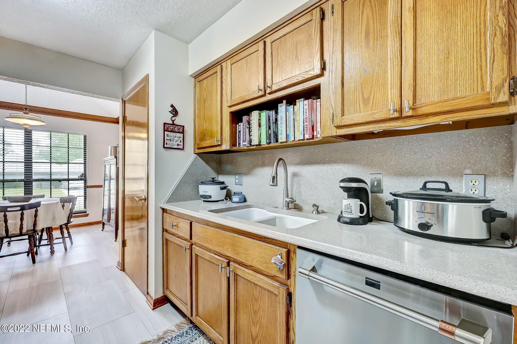 Stonebridge Dr, Orange Park, FL 32065