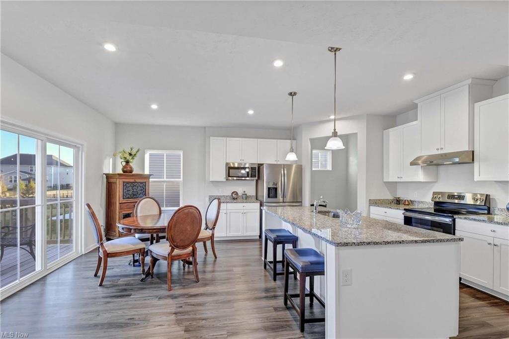 Covey Dr, North Ridgeville, OH 44039