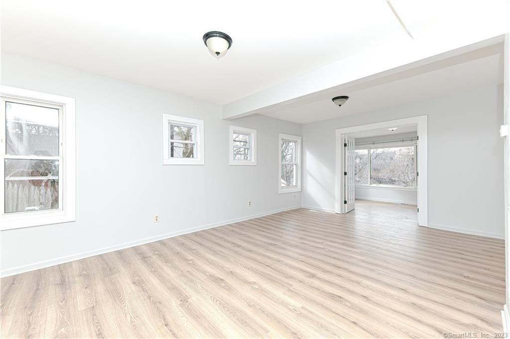 Manhan St, Waterbury, CT 06710