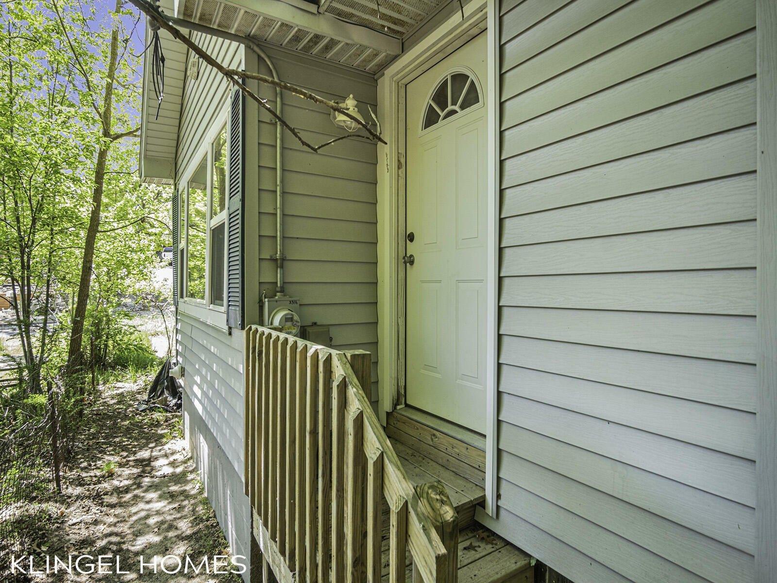 Lakeshore Dr, Muskegon, MI 49441