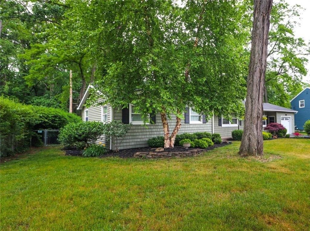 Creekwood Dr, Rochester, NY 14626