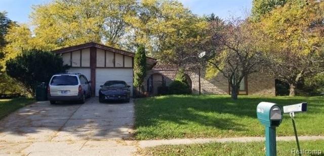 Geert Ct, Lansing, MI 48910