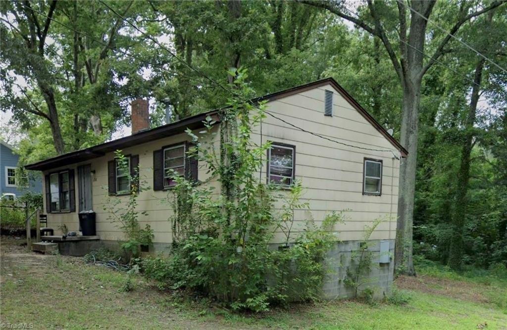 E Commerce Ave, High Point, NC 27260