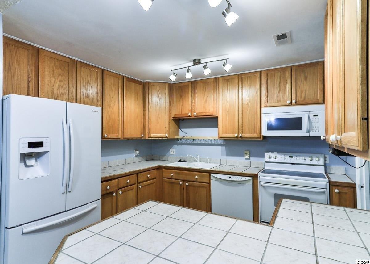 Rosewood Dr, Myrtle Beach, SC 29588
