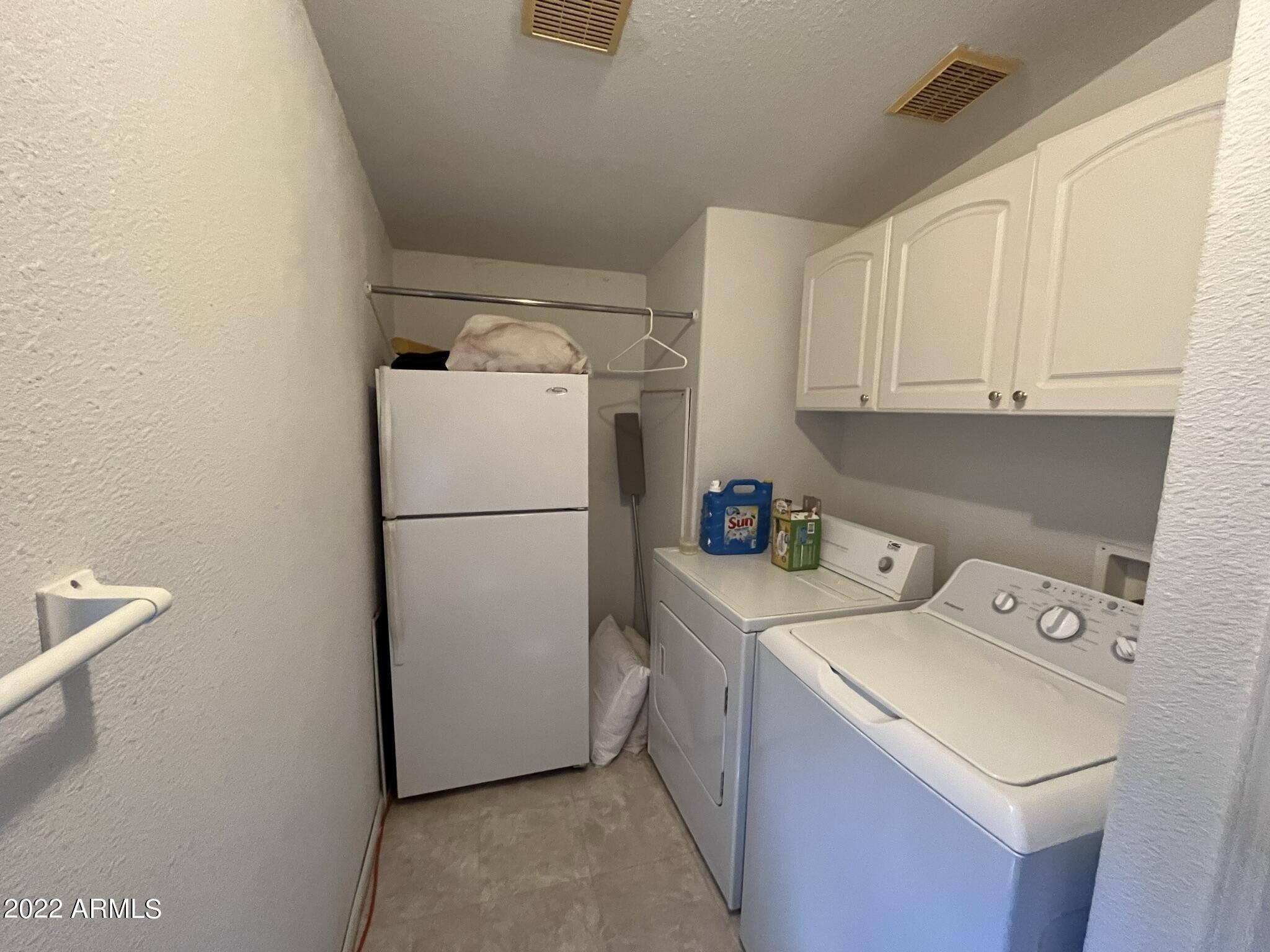 N 12th St, New River, AZ 85087