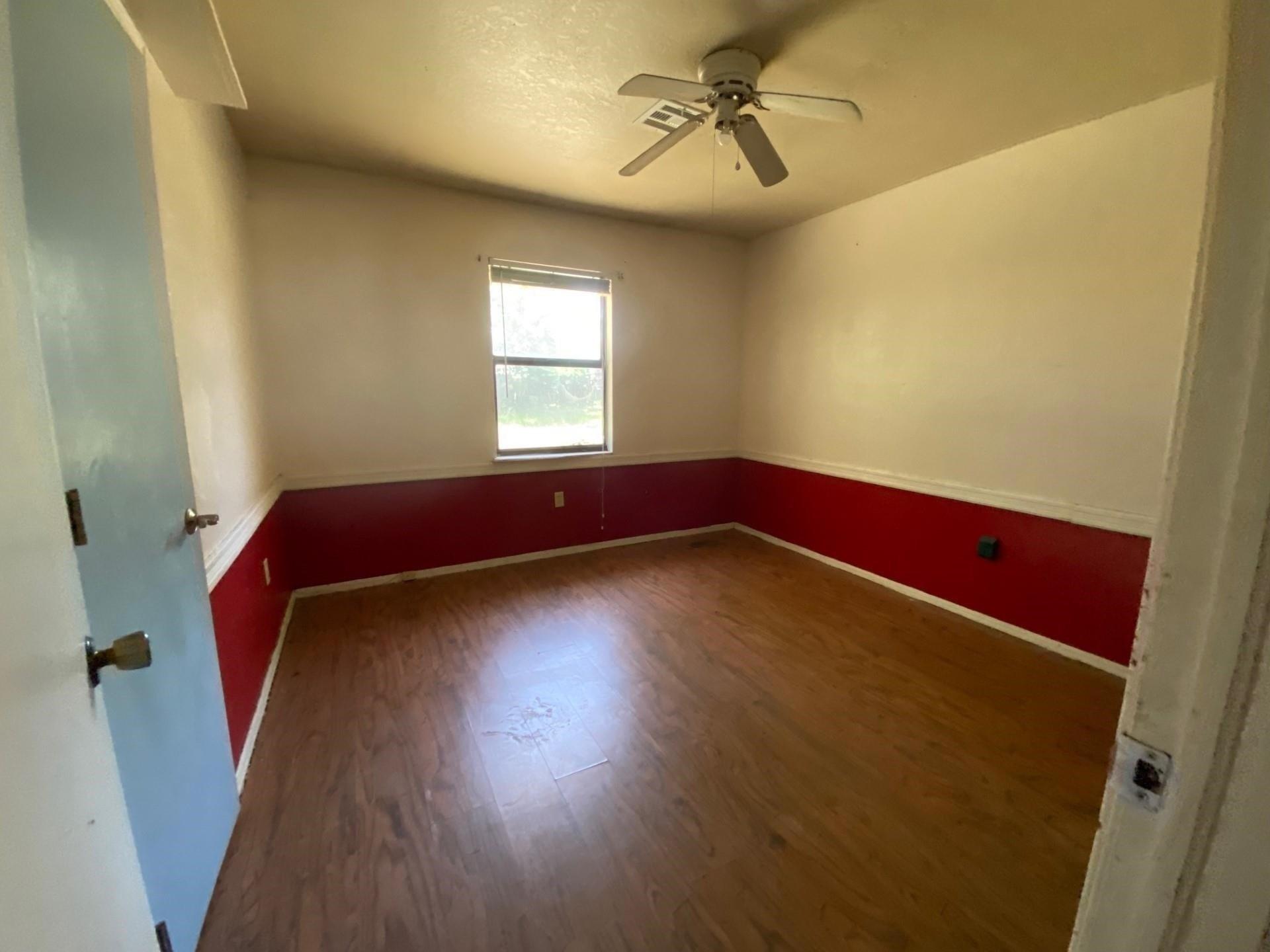 Lexington Pl, Enid, OK 73703