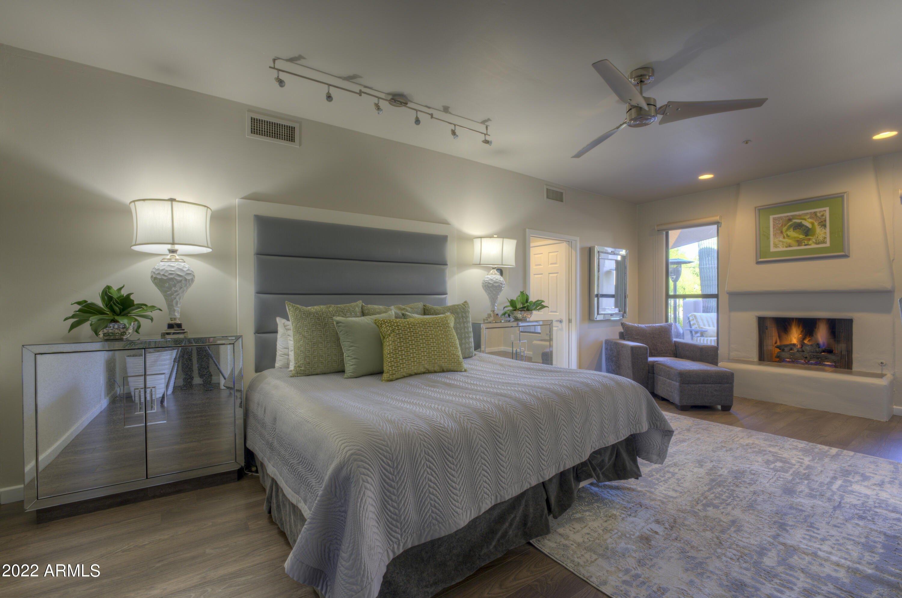 E Whitethorn Cir, Scottsdale, AZ 85266