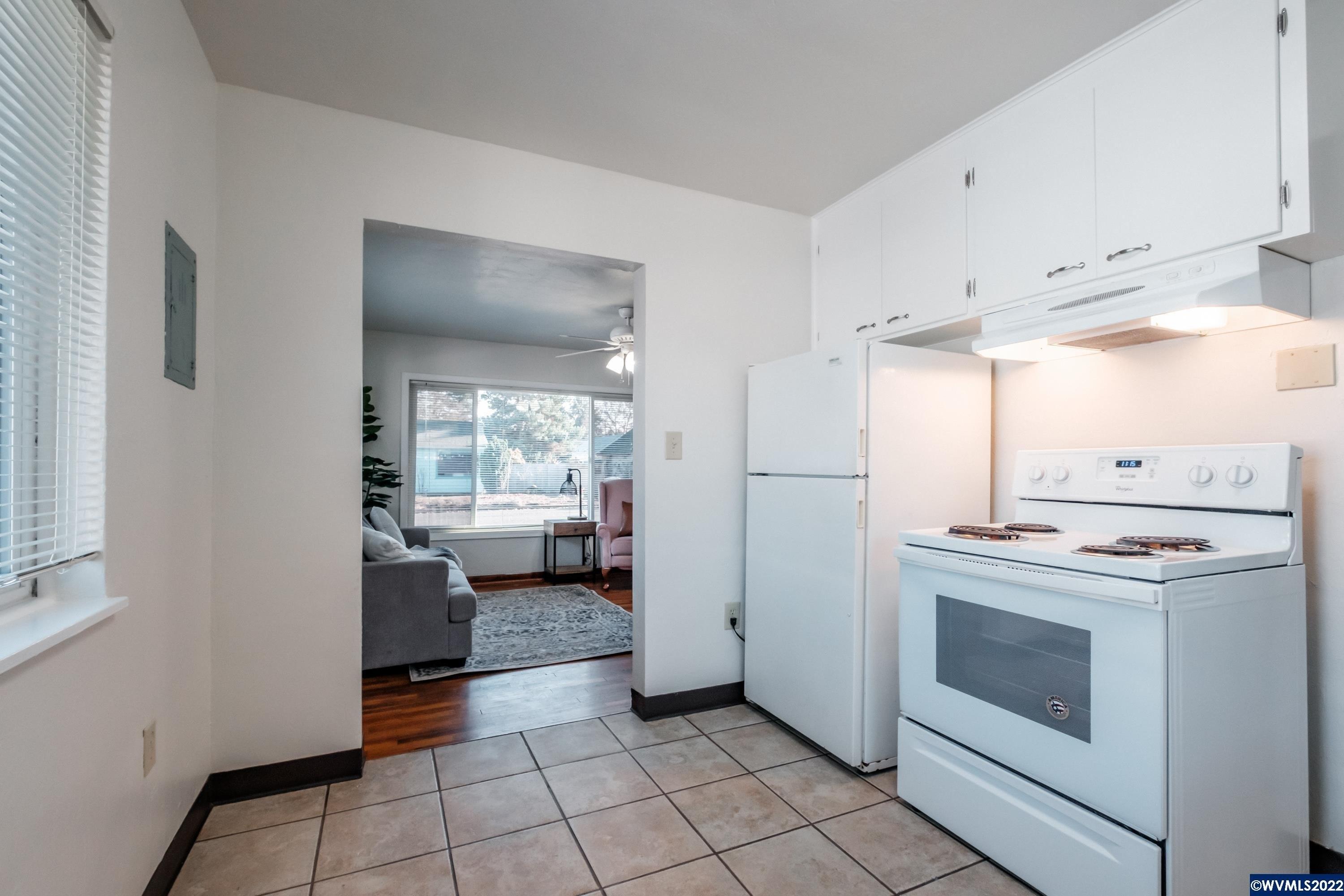 Chicago St Ne, Albany, OR 97321