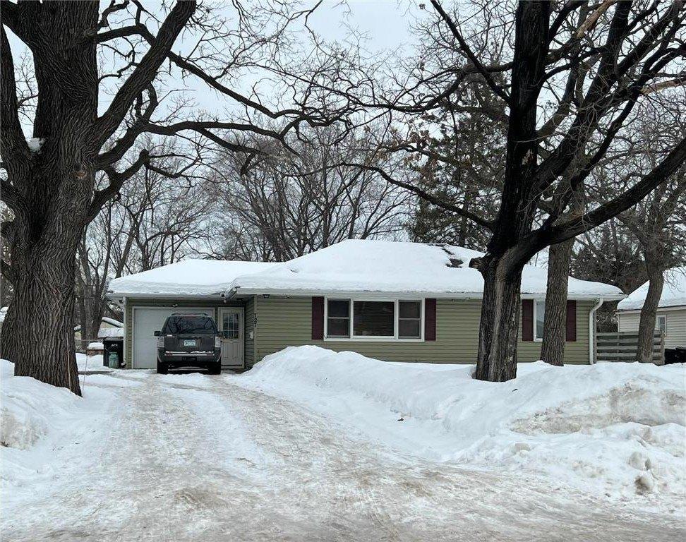 Oakwood Dr, Anoka, MN 55303
