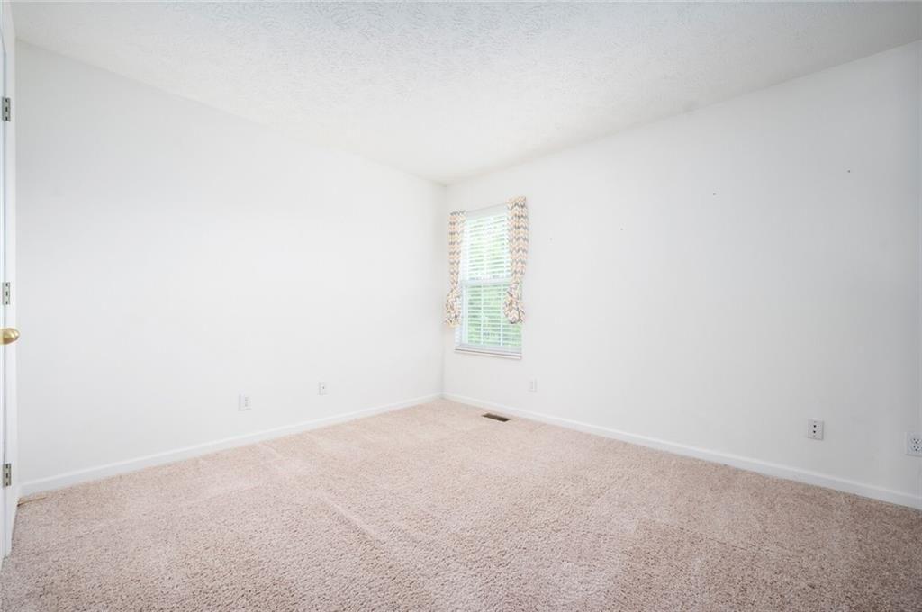 Golden Falls Cir, Avon, IN 46123