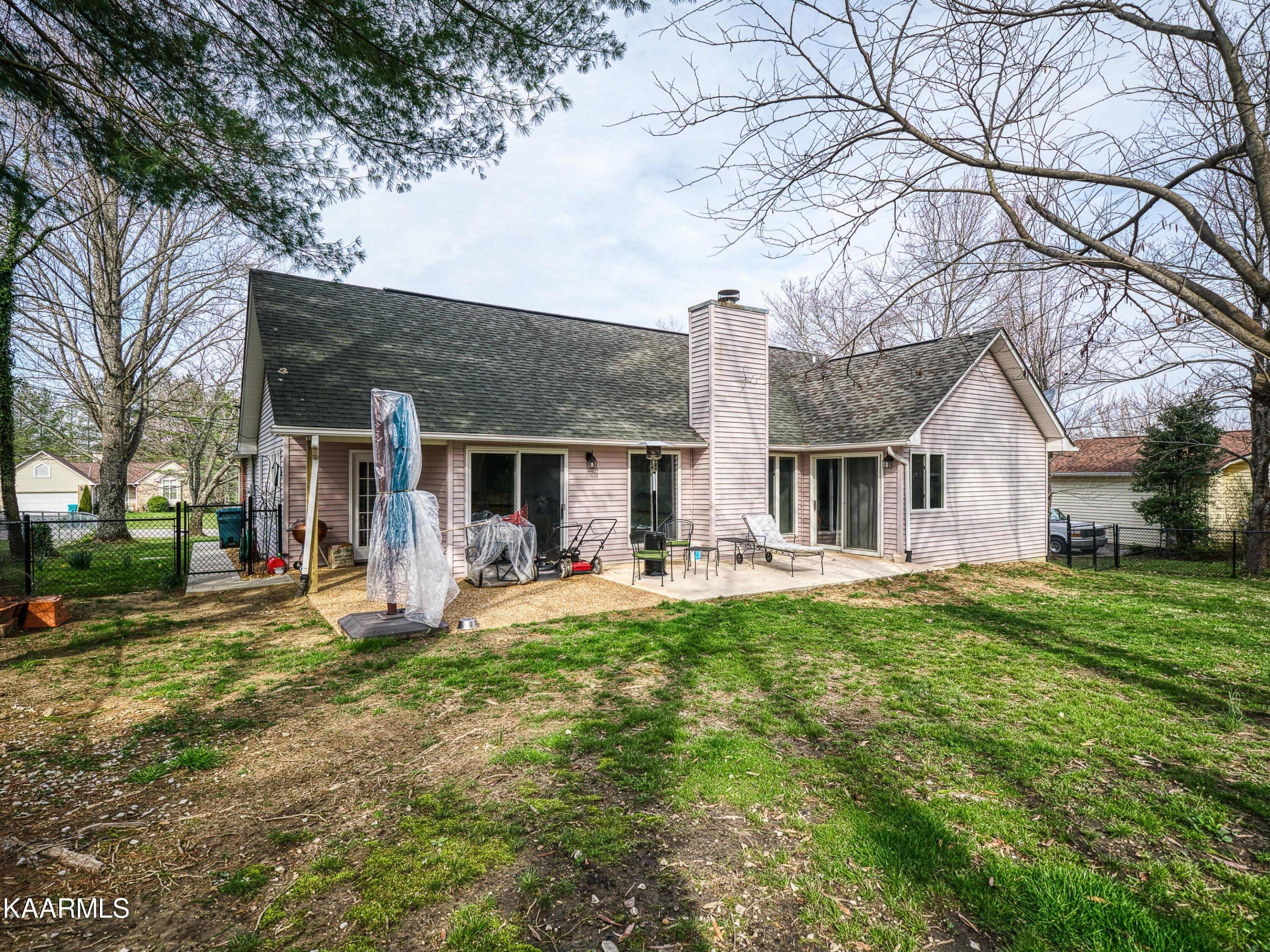 Kings Row, Crossville, TN 38571