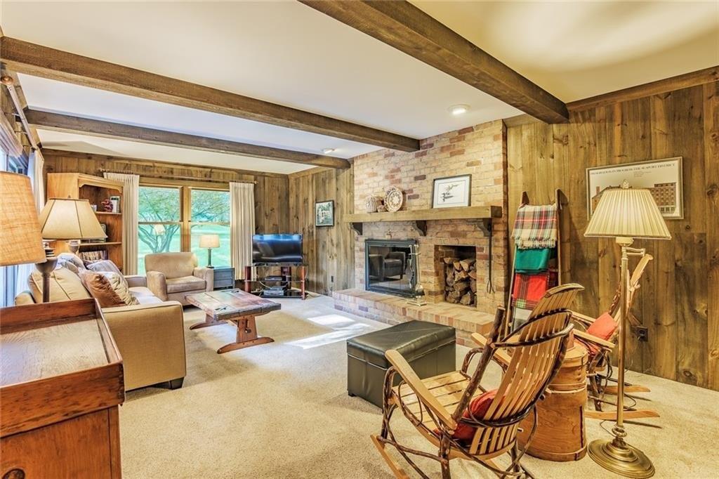 Great Oak Ln, Pittsford, NY 14534