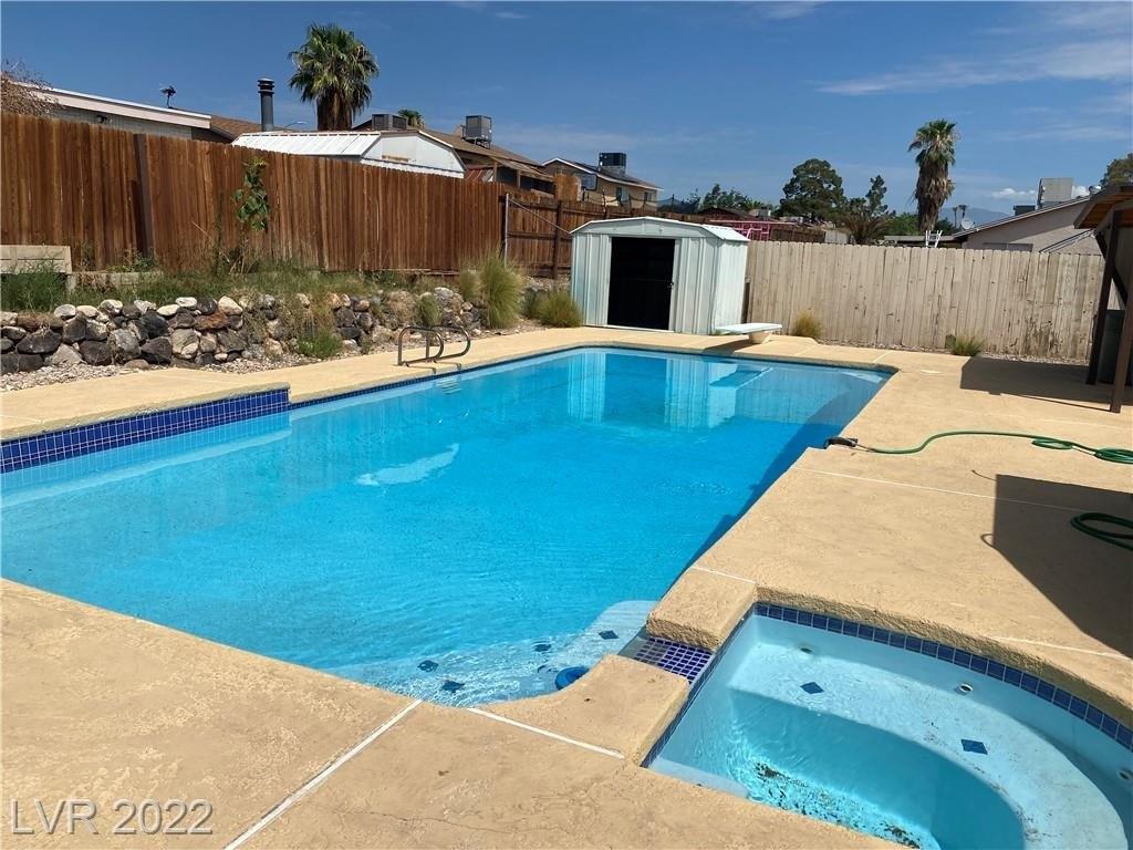 N Torrey Pines Dr, Las Vegas, NV 89107