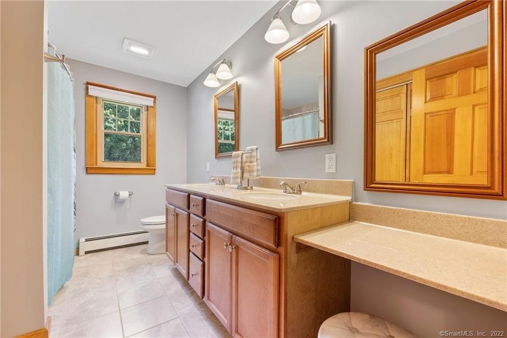 Anne Rd, Plantsville, CT 06479