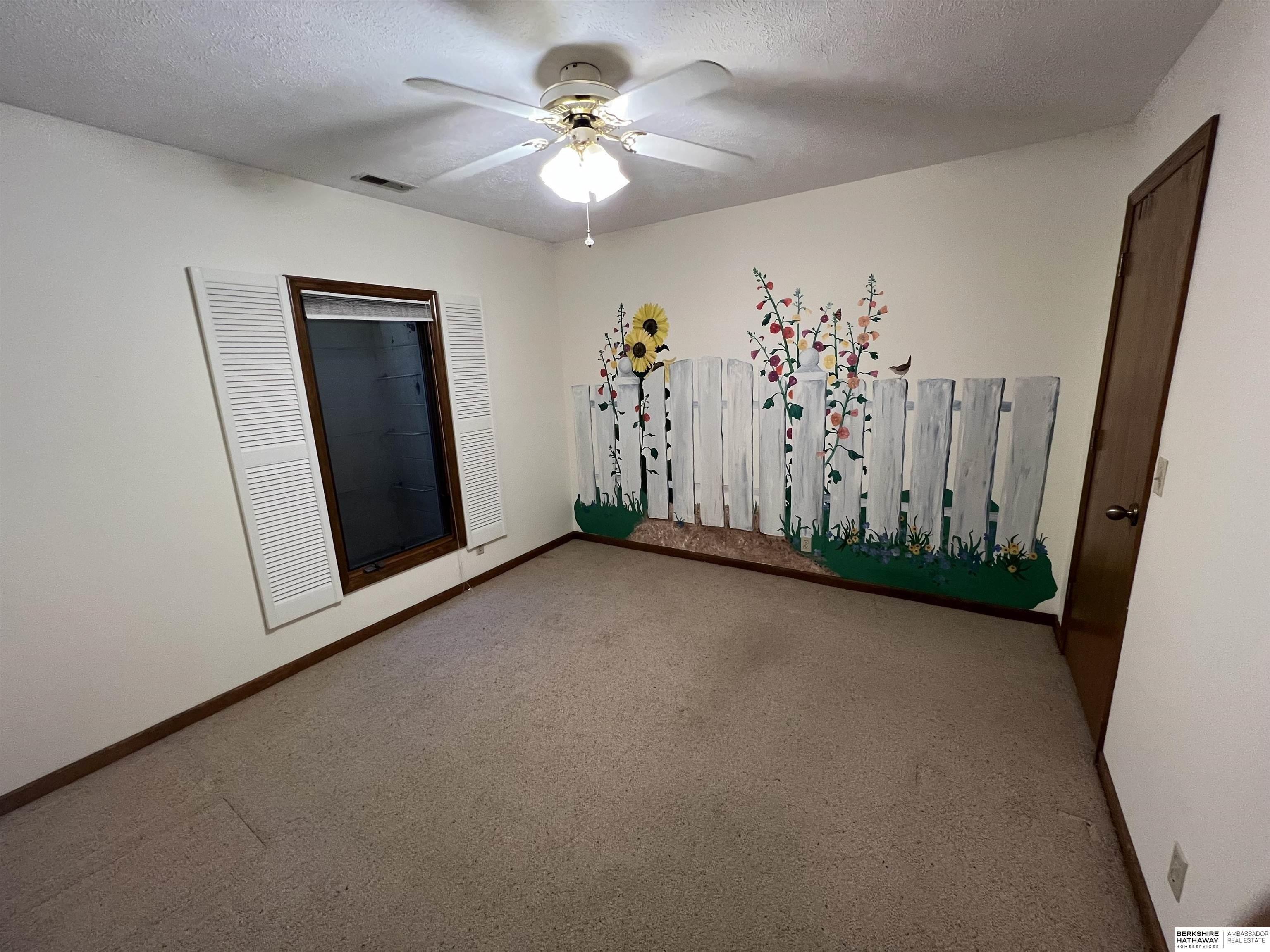 Park Dr, Omaha, NE 68127