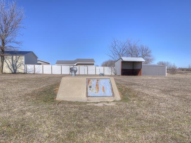 Hectorville Rd, Mounds, OK 74047