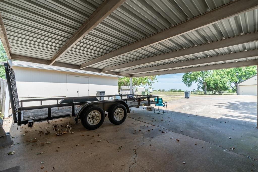 Falcon Ln, Hillsboro, TX 76645