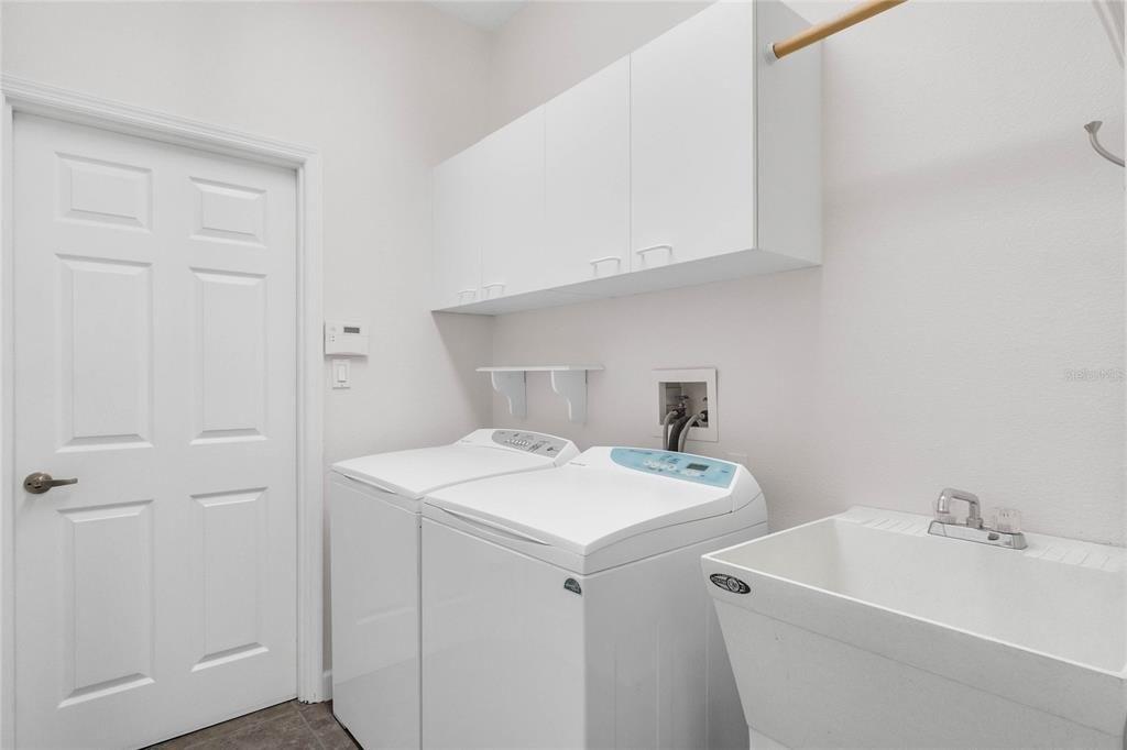 Pointview Ct, Orlando, FL 32836