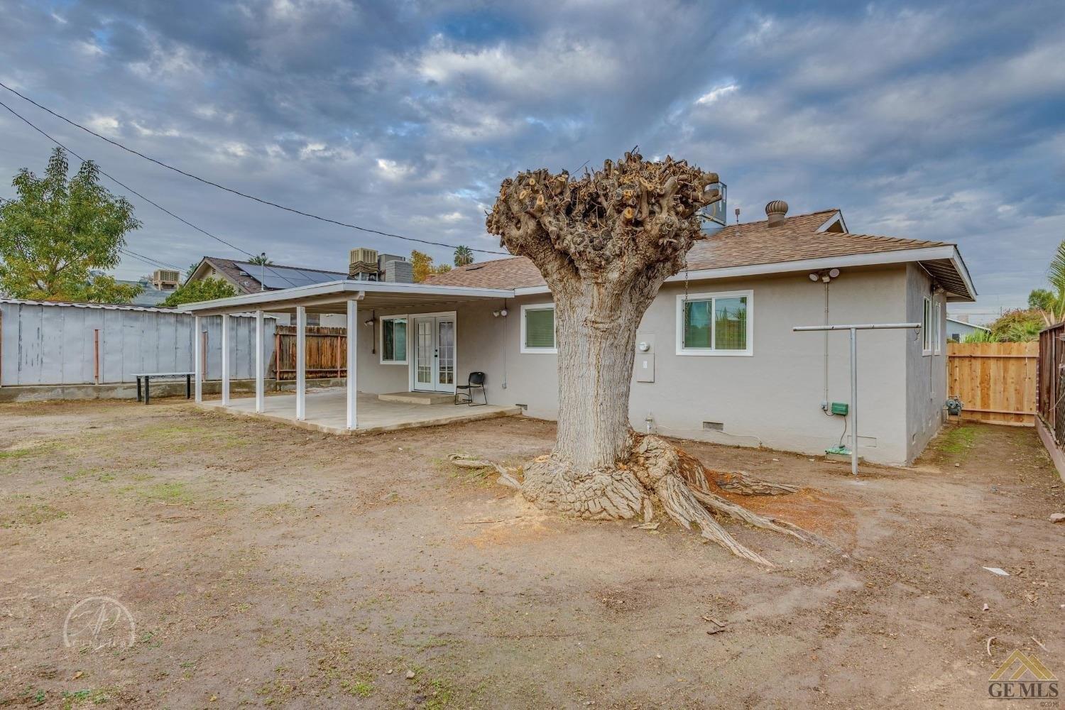 Greenwood Dr, Bakersfield, CA 93306