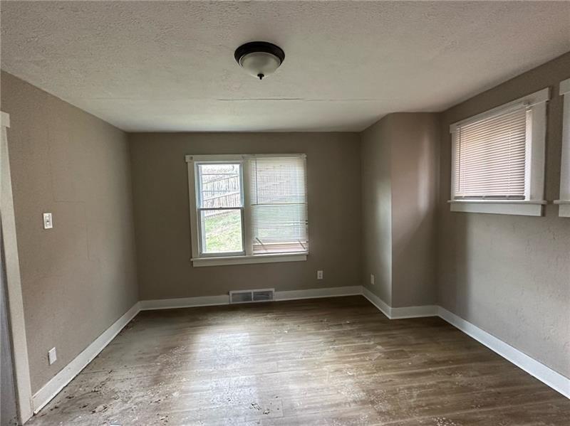 Woodmont Ave, East Mc Keesport, PA 15035