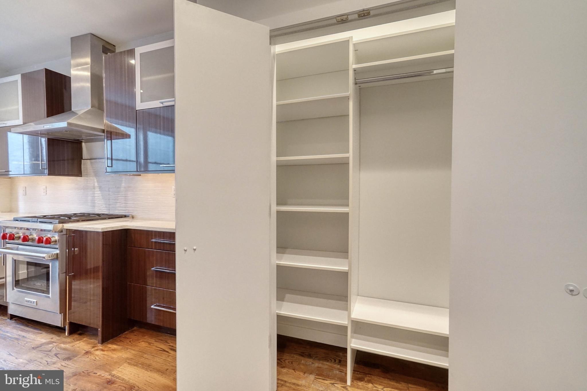 S 18th St, Philadelphia, PA 19146