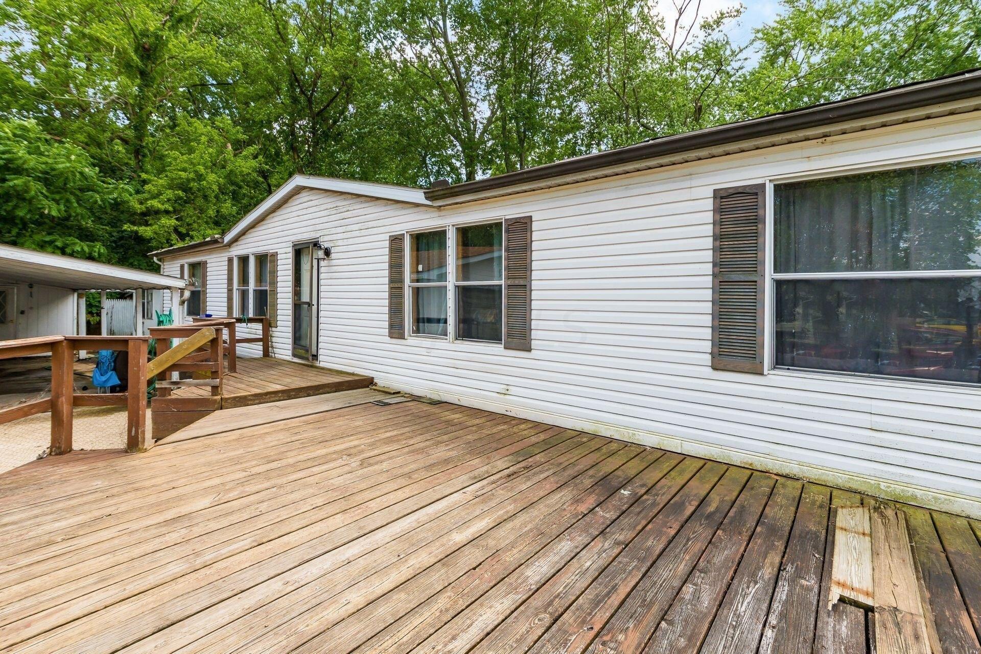 Shell Beach Rd Ne, Thornville, OH 43076