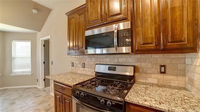 E 157th Pl S, Glenpool, OK 74033