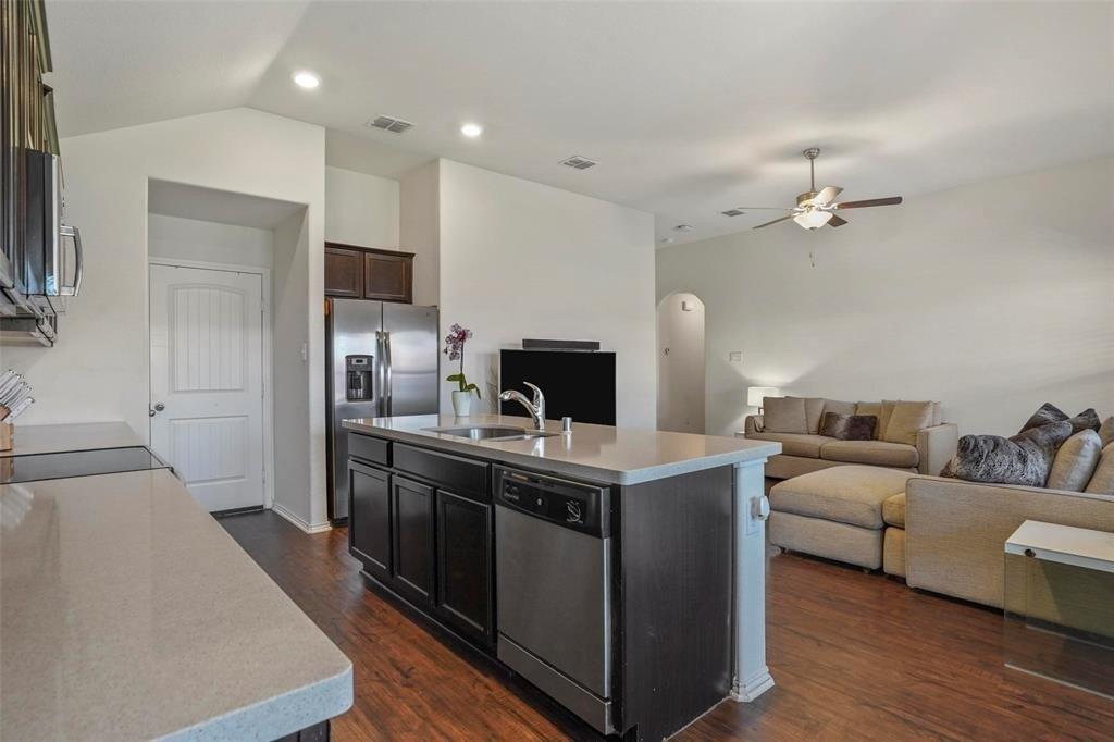 Woodlawn Dr, Fort Worth, TX 76179