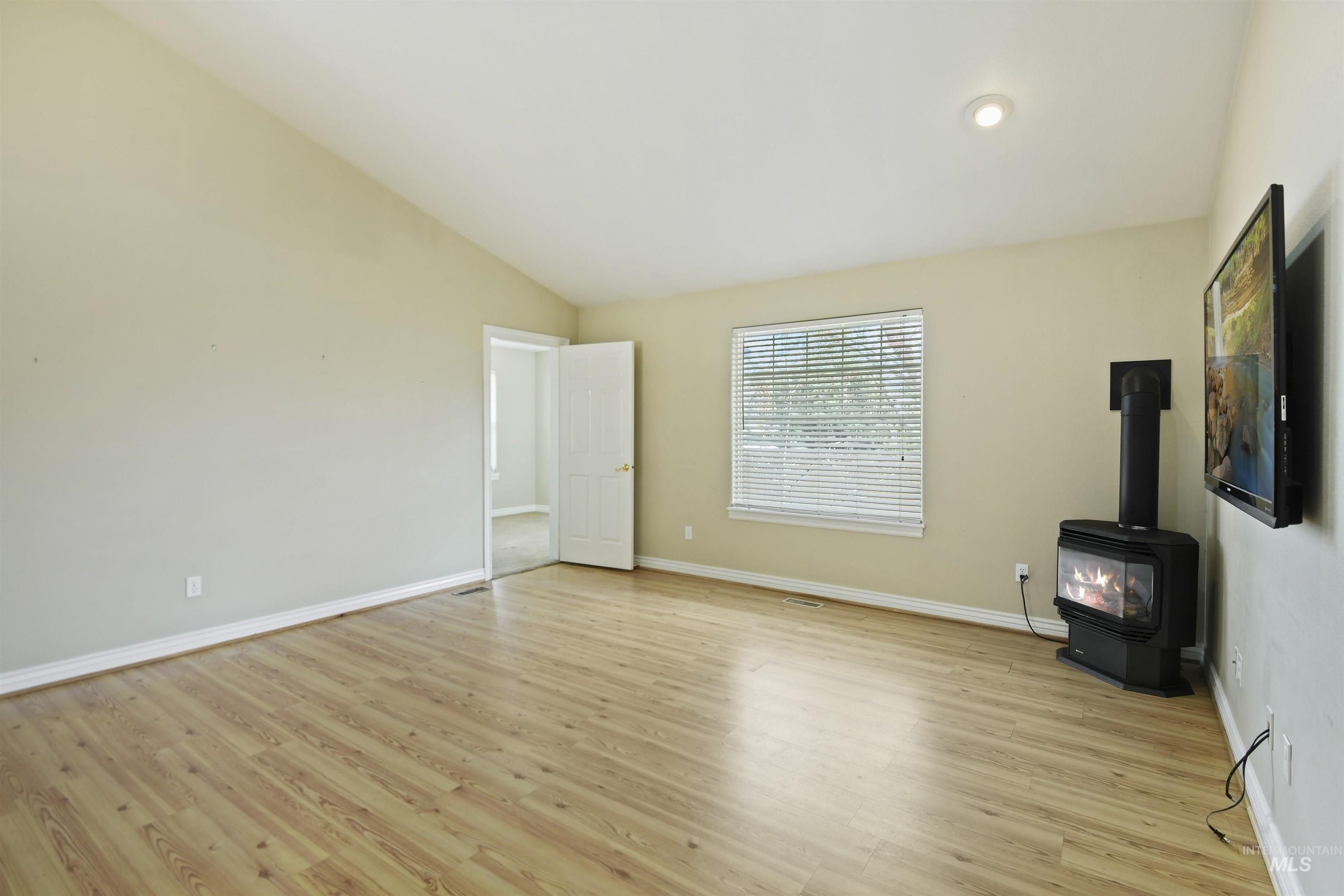 E Brookhollow Dr, Boise, ID 83706