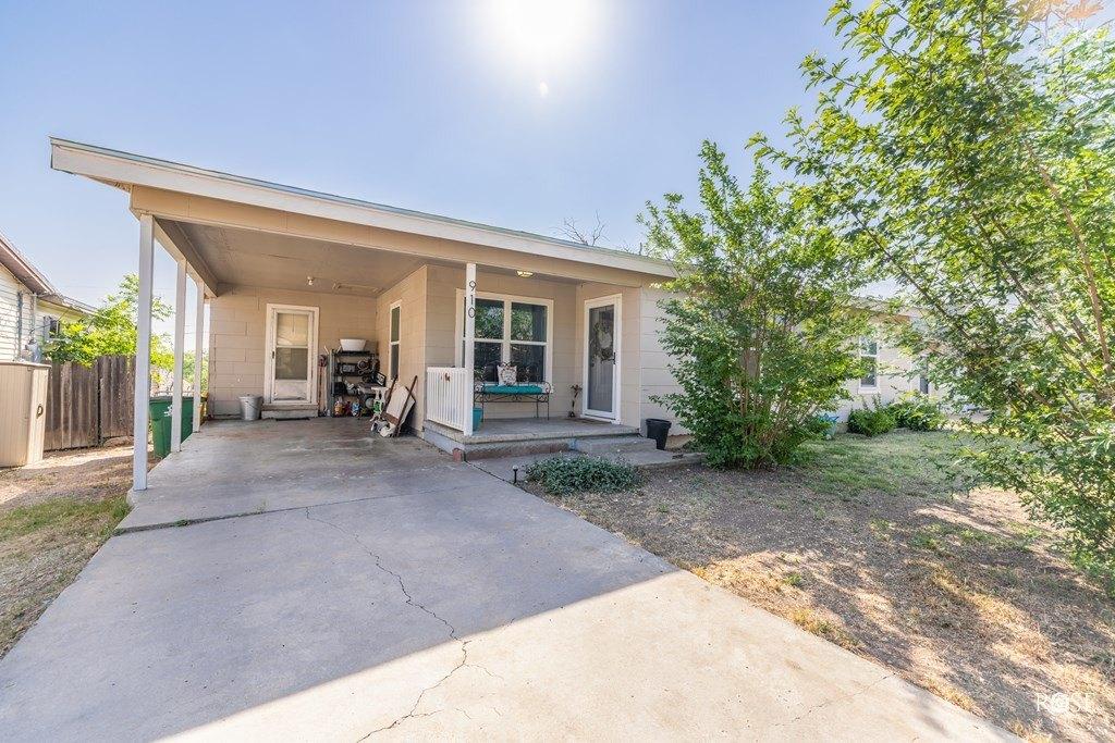 N Adams St, San Angelo, TX 76901