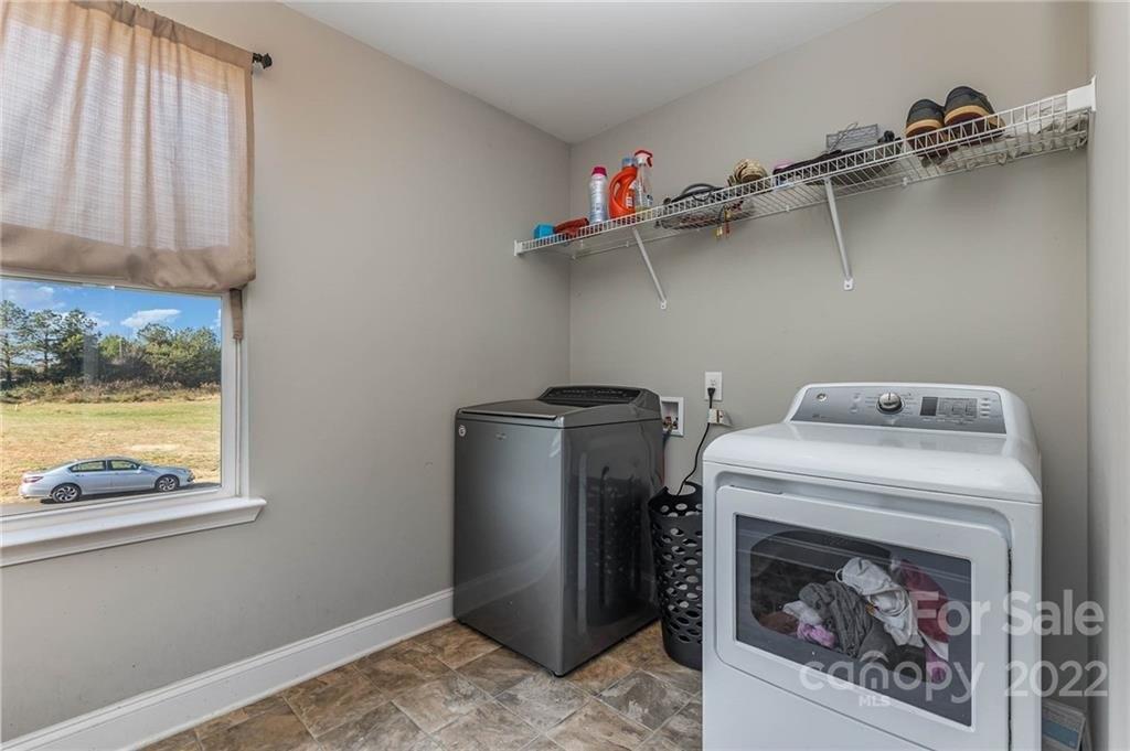 Mountain Island Dr, Statesville, NC 28677