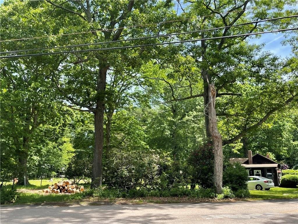 Shippee Rd, East Greenwich, RI 02818