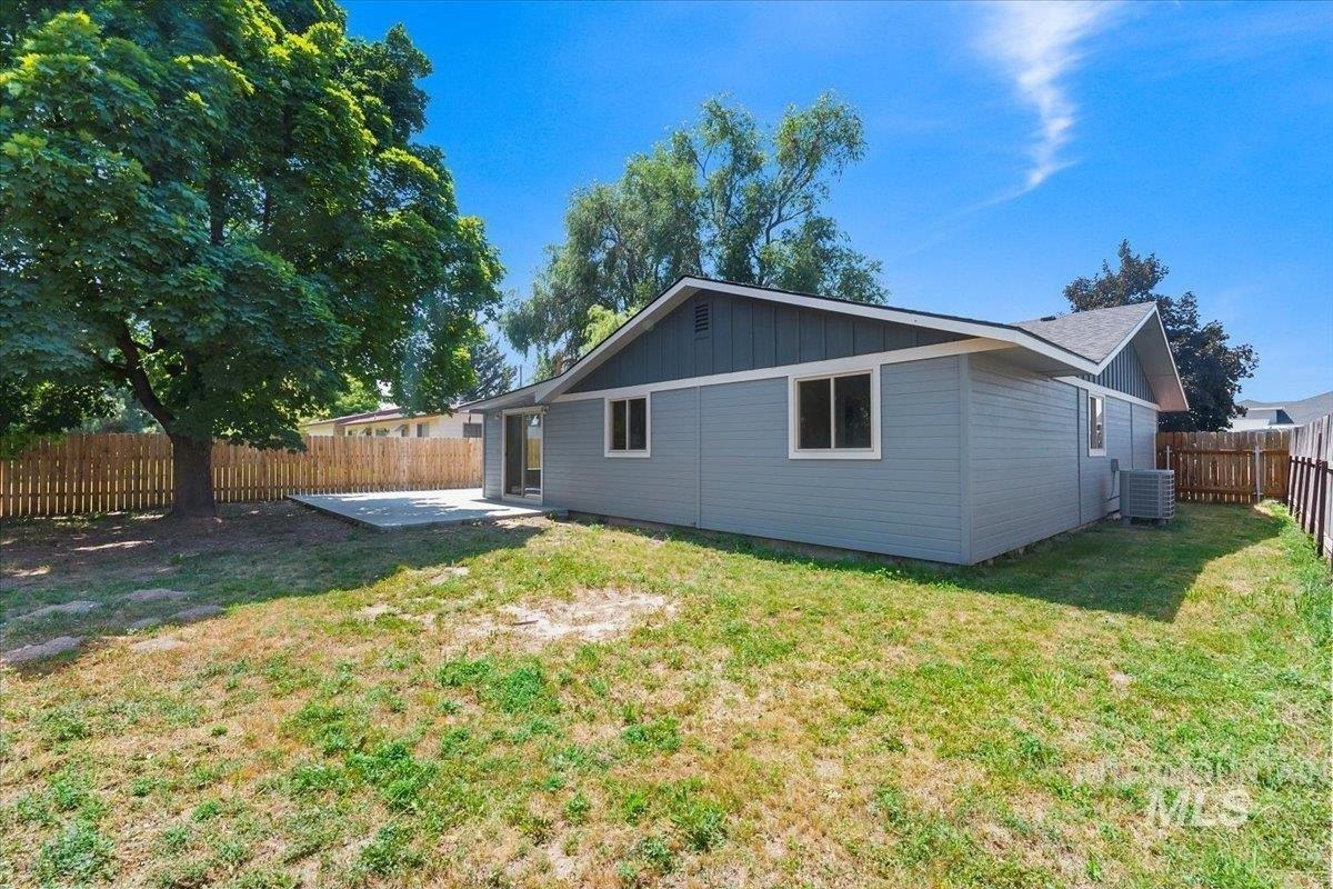 Lake Ave, Caldwell, ID 83607