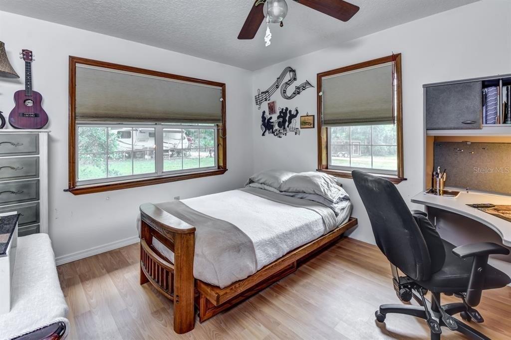 East Ave, De Leon Springs, FL 32130
